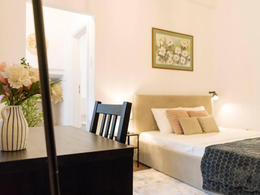 Cozy Studio Next To House Of Parliament Boekarest Buitenkant foto